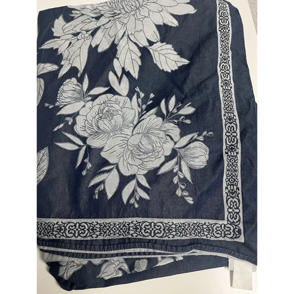 Sur La Table‎ Jacquard Floral Tablecloth Indigo Blue 90 x 90